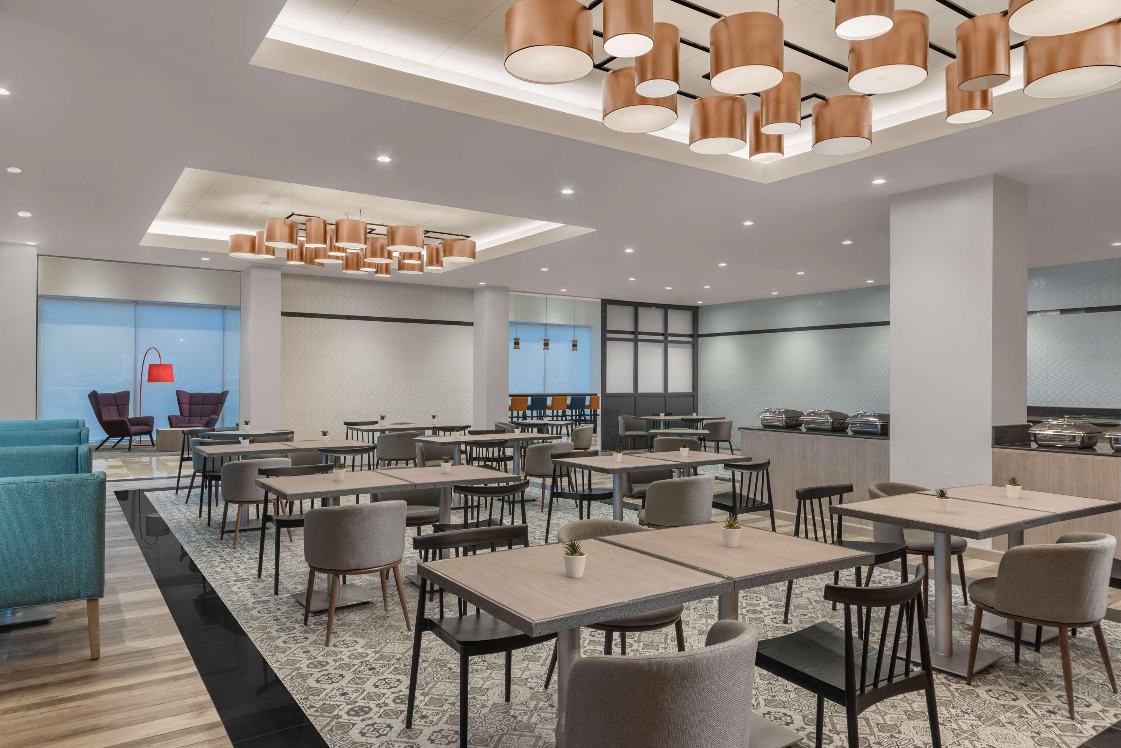 Park Inn By Radisson Iloilo Екстериор снимка