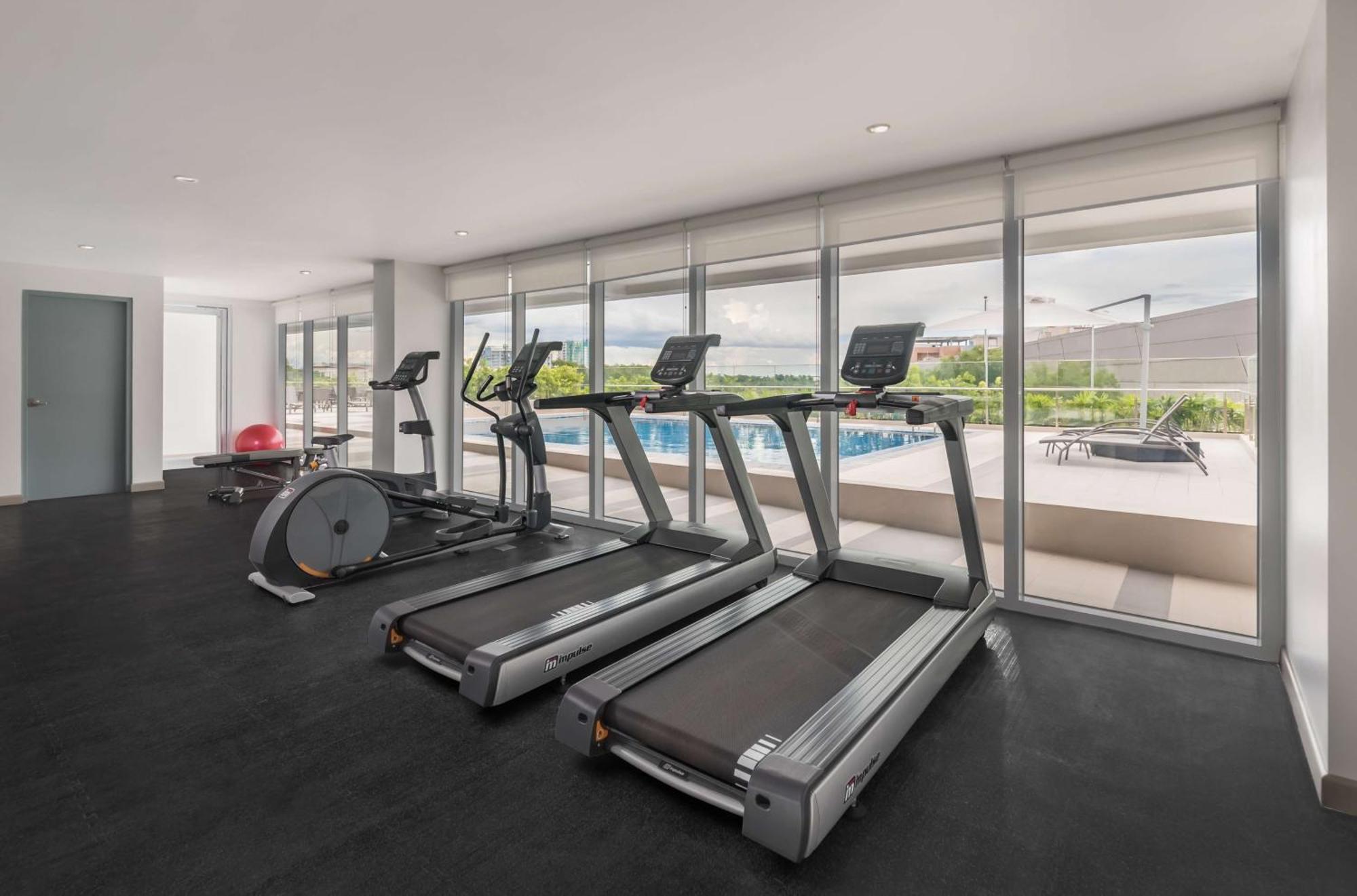 Park Inn By Radisson Iloilo Екстериор снимка
