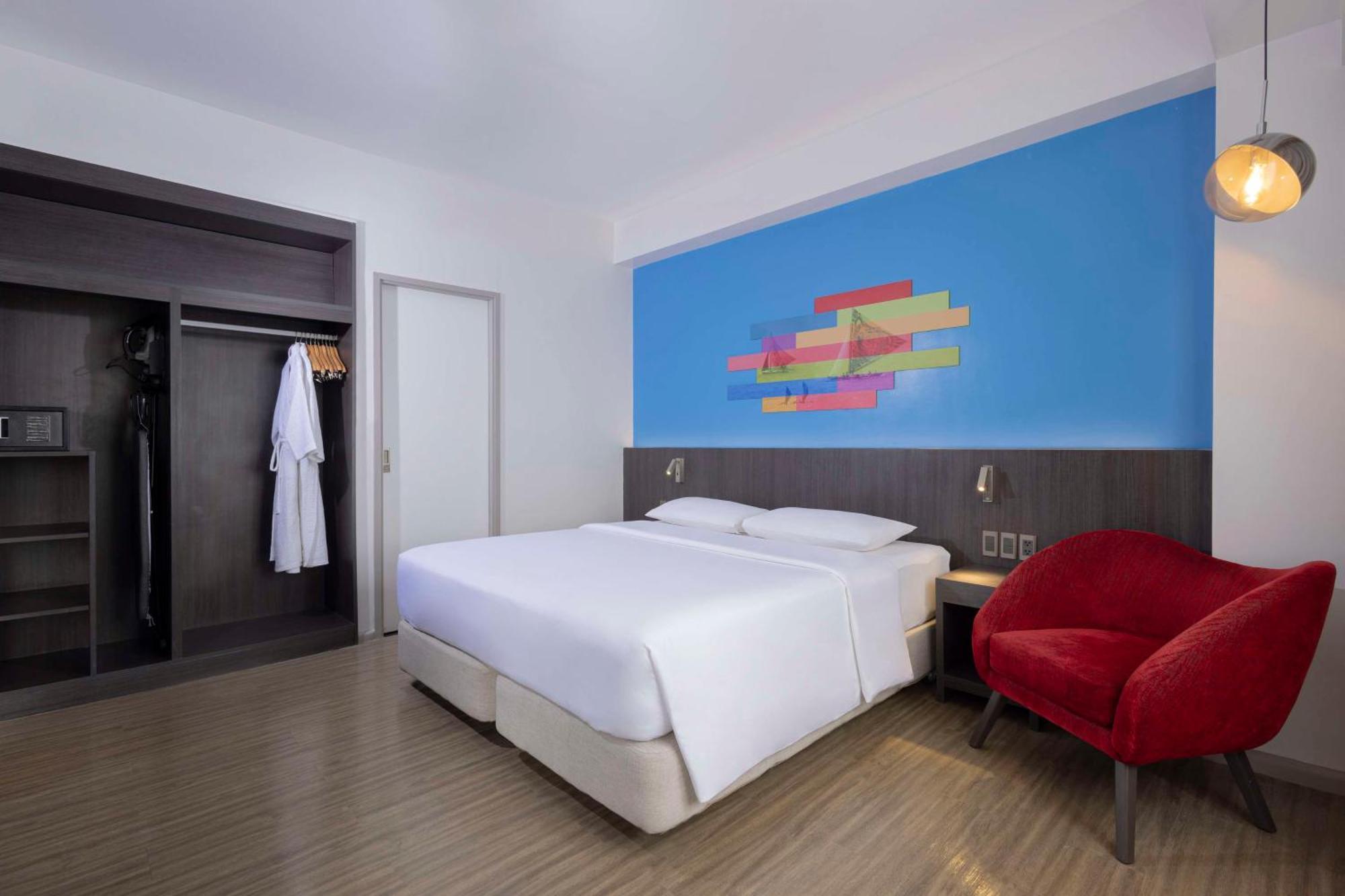 Park Inn By Radisson Iloilo Екстериор снимка