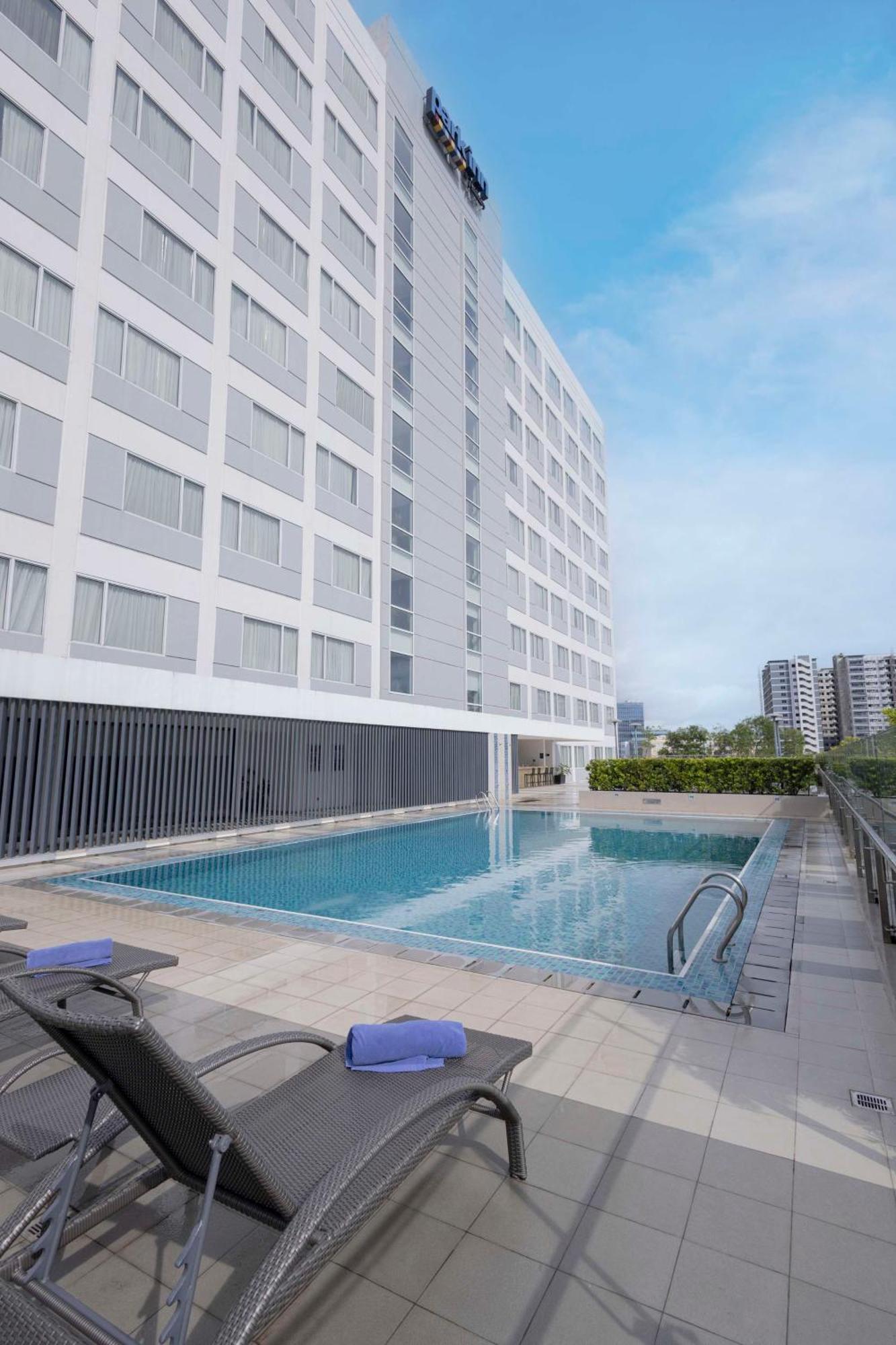 Park Inn By Radisson Iloilo Екстериор снимка